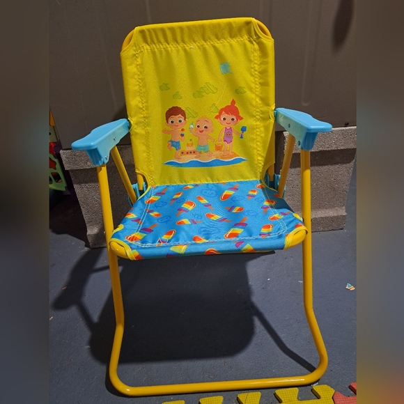 Cocomelon Kids Folding Chair - Picture 1 of 3